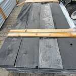 Ca. 28x Vuren Boeidelen Zwart Gecoat, 22x245mm, lengte 540cm